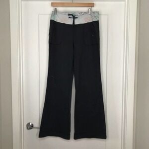LuluLemon Black Flare Astro Yoga Pant Legging